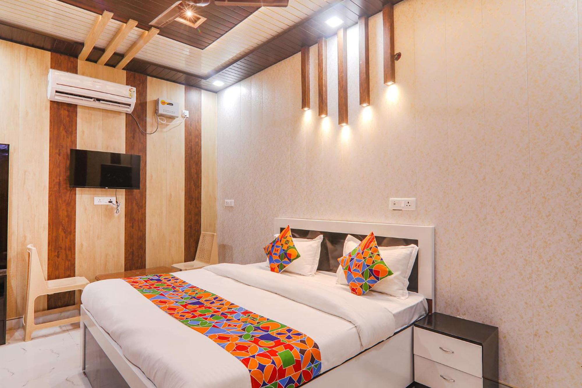 Fabhotel Uma Yugul Ayodhya Extérieur photo