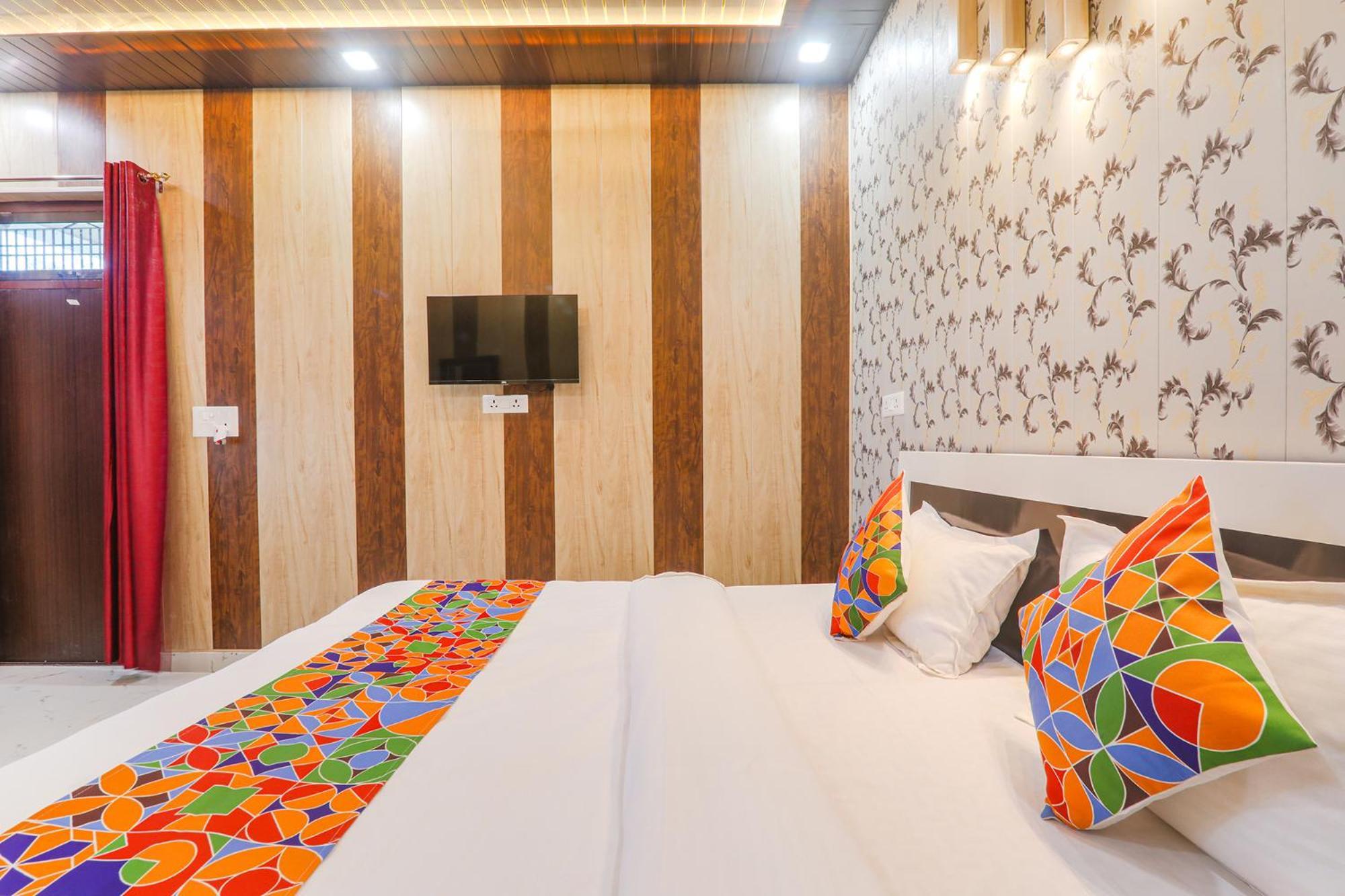 Fabhotel Uma Yugul Ayodhya Extérieur photo