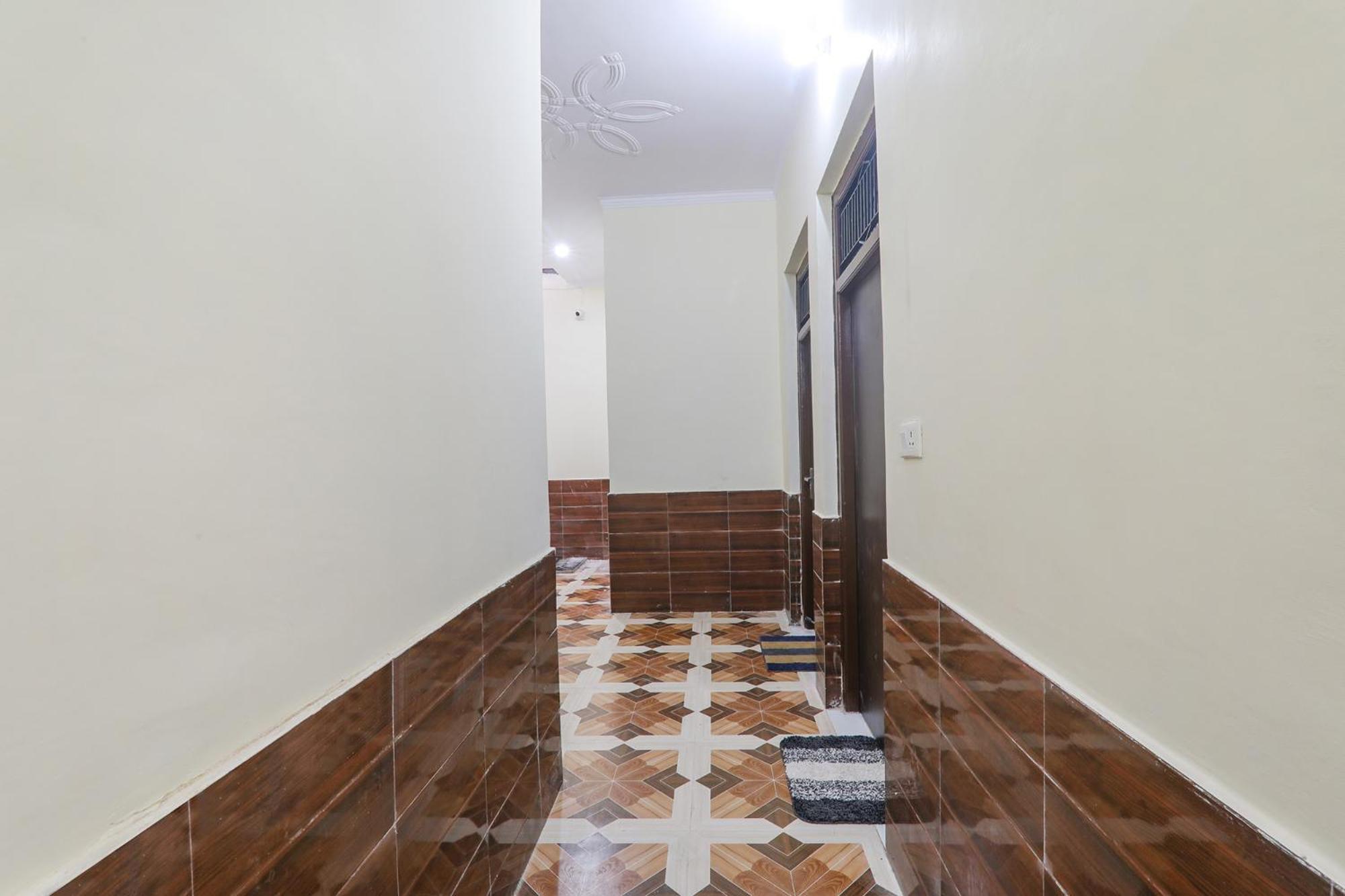 Fabhotel Uma Yugul Ayodhya Extérieur photo