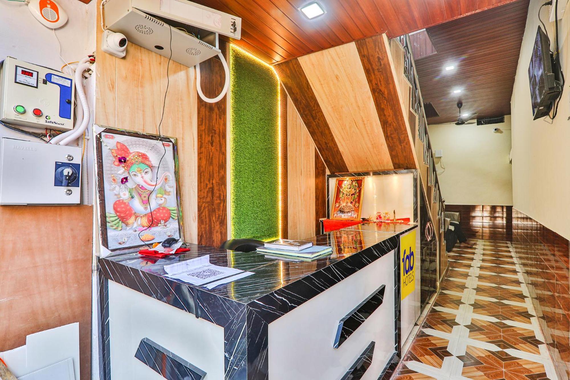 Fabhotel Uma Yugul Ayodhya Extérieur photo