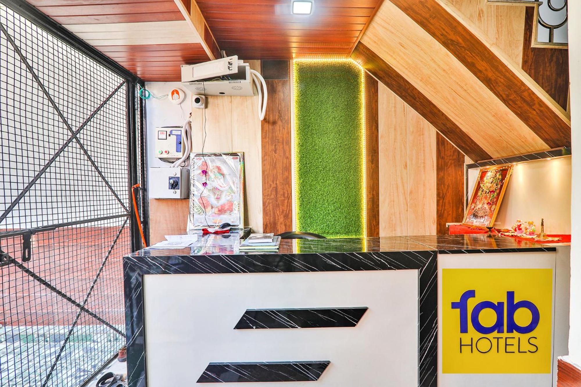 Fabhotel Uma Yugul Ayodhya Extérieur photo